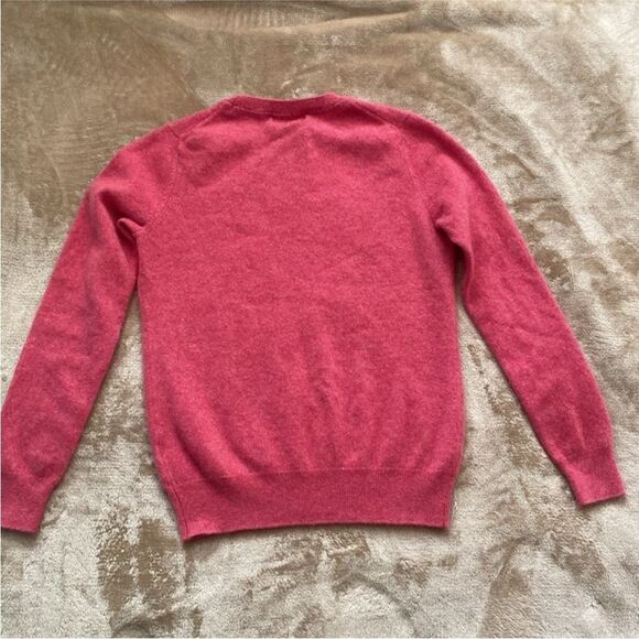 Tahari 100% cashmere Pink Crewneck Sweater Classic Knit, L - Picture 4 of 5